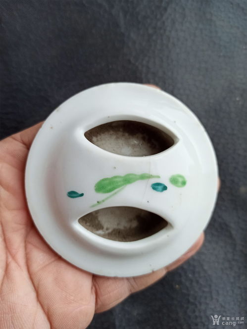 瓷器盖子,有条短线如图所示,粉彩盖子